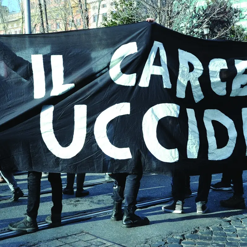 Il Coa di Bologna: misure straordinarie per l’allarme suicidi
