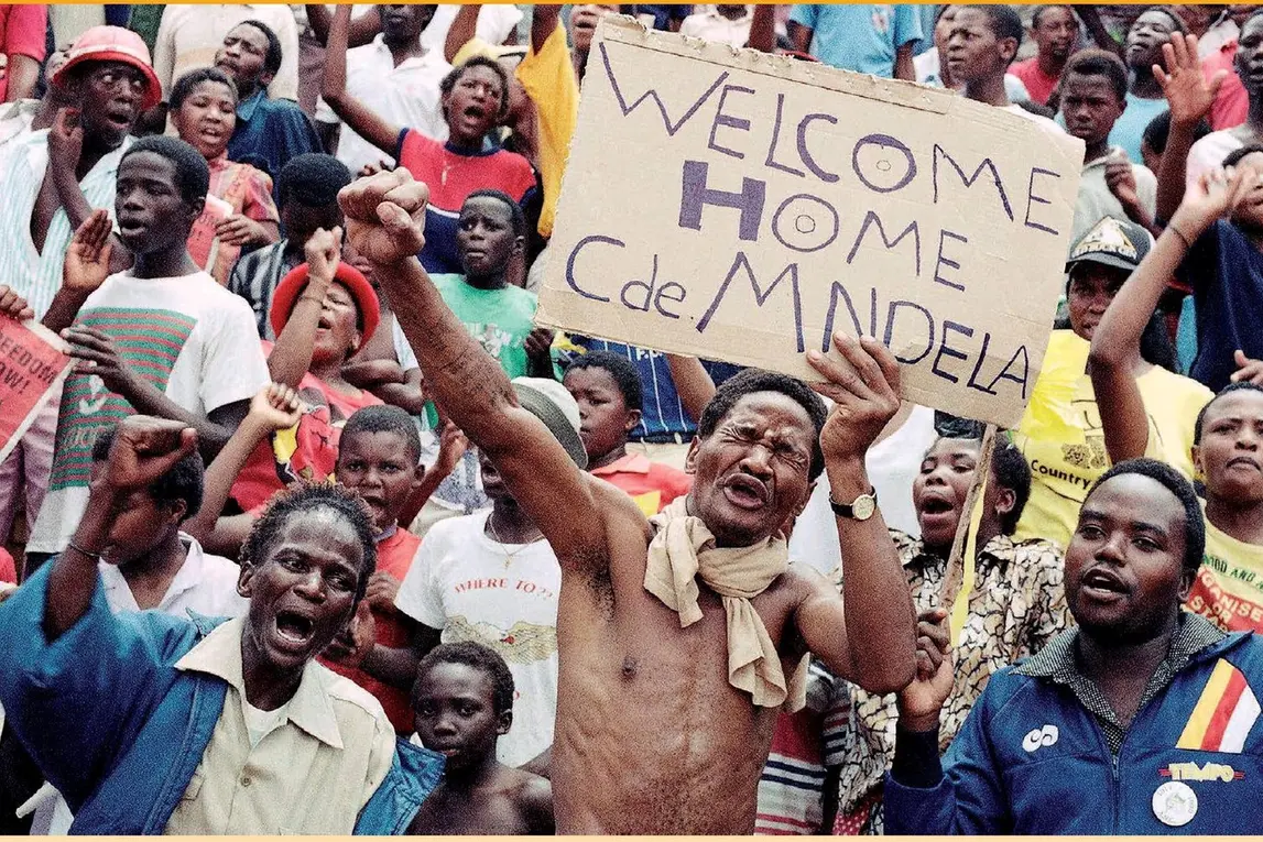 Nelson Mandela l’uomo che piegò l’apartheid con la resistenza non violenta