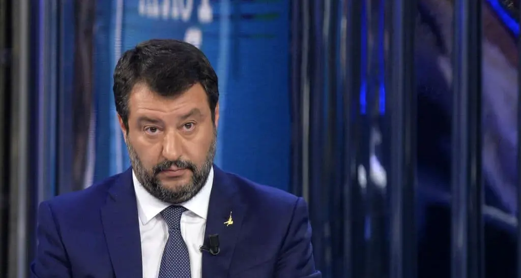 Salvini: «Possiamo aspettare che l'epidemia sia finita prima di fare inchieste e perquisizioni?»