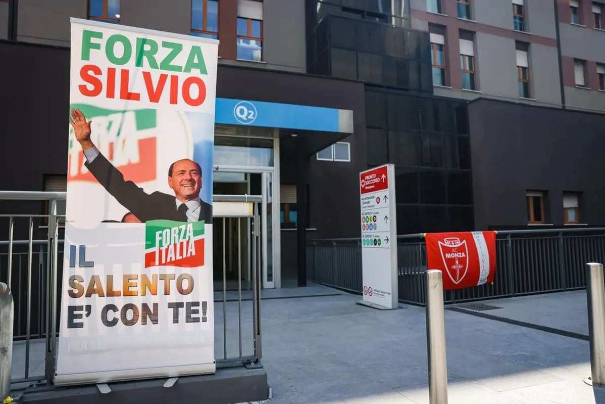 Silvio Berlusconi ricoverato in terapia intensiva all\\\\\\'Ospedale San Raffaele di Milano