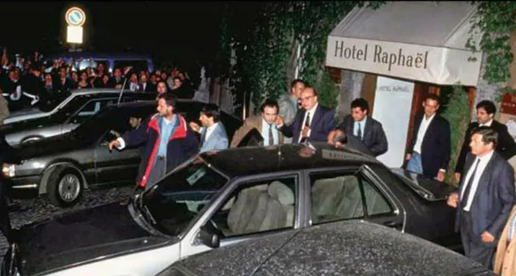 30 aprile 1993, all'hotel Raphael quella sera morì la politica