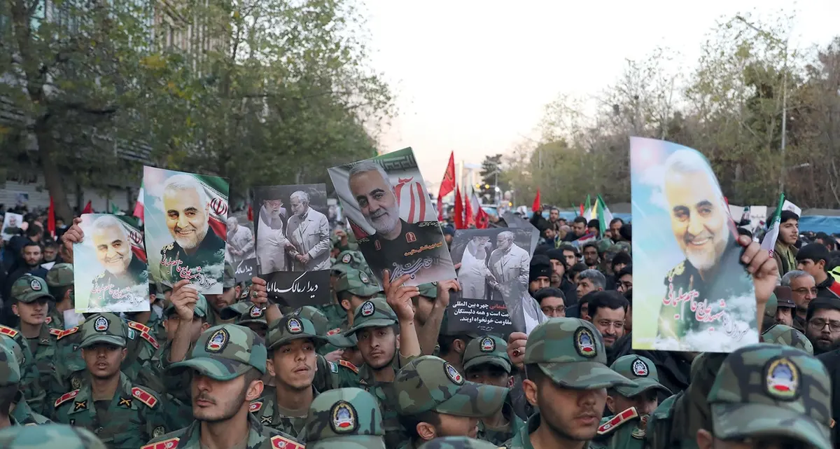 Iran, milioni in piazza per Soleimani. «Per gli Usa sarà un altro Vietnam»