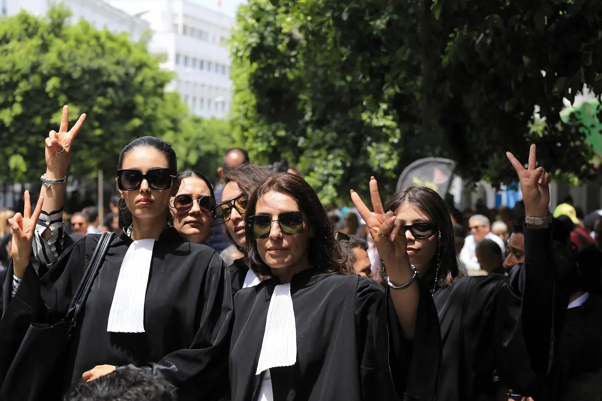 Tunisian lawyers take part in a protest against the recent arrests of their colleagues, in Tunis, Tunisia, Thursday, May 16, 2024. (AP Photo/Anis Mili) Associated Press / LaPresse Only italy and spain , APN