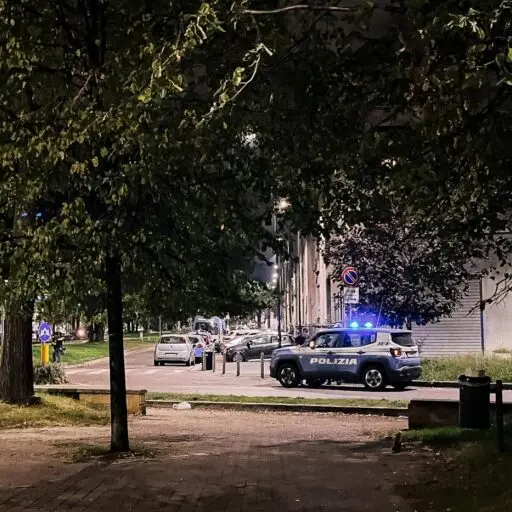 Shock a Milano, ragazzo di 18 anni ucciso a colpi di pistola in strada