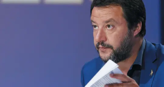 Salvini pressa Conte: fate accordi sui rimpatri