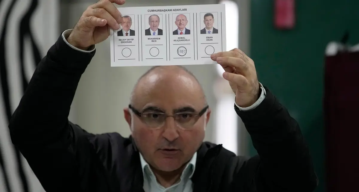 Erdogan sotto il 50%, si va verso ballottaggio con Kilicdaroglu