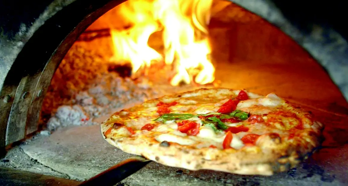 La pizza napoletana è un’arte: lo dice anche l’Unesco