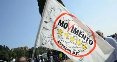 Italia a 5 Stelle, Di Maio presenta il \"nuovo\" Movimento in attesa di Beppe