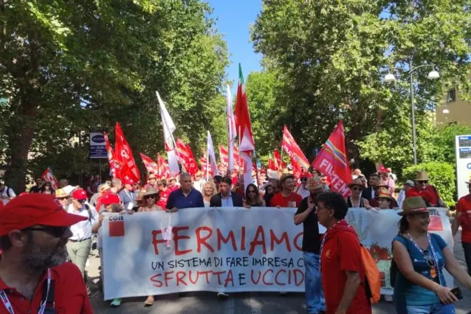 <p>Manifestazione della Cgil a Latina contro il caporalato</p>\\n