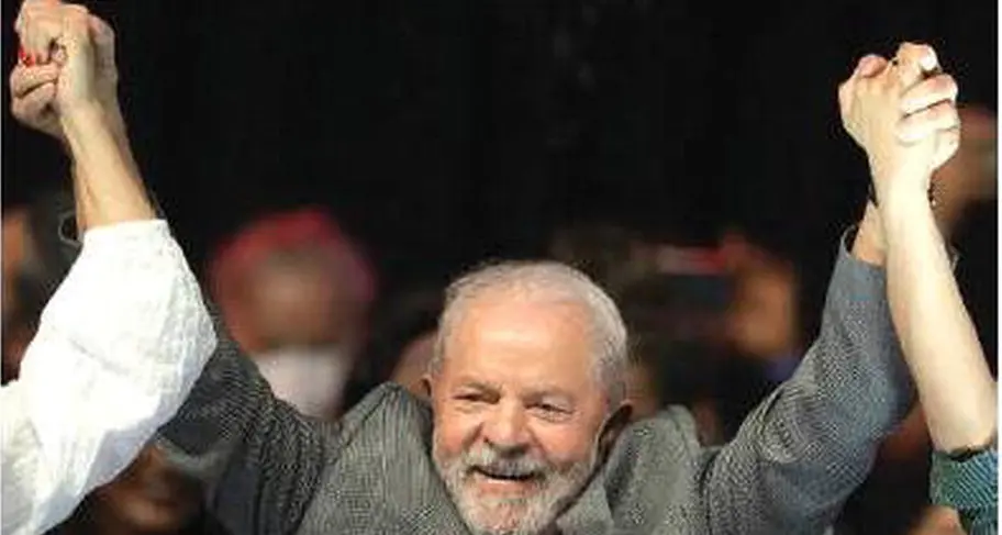 Lula, dopo il fango il grande ritorno: Bolsonaro lontano di quasi venti punti