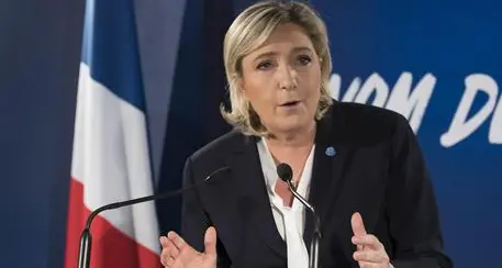 Marine Le Pen all'attacco: \"Se vinco fuori dalla Ue e dalla Nato\"
