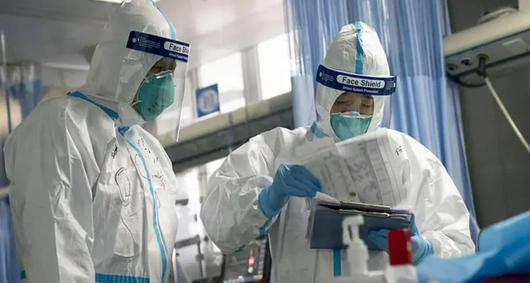 Così gli scienziati cinesi crearono un supervirus polmonare dai pipistrelli - il video