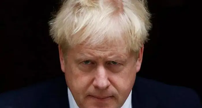Boris cambia idea: \"Il virus avanza rapidamente, ora scelte drastiche\"