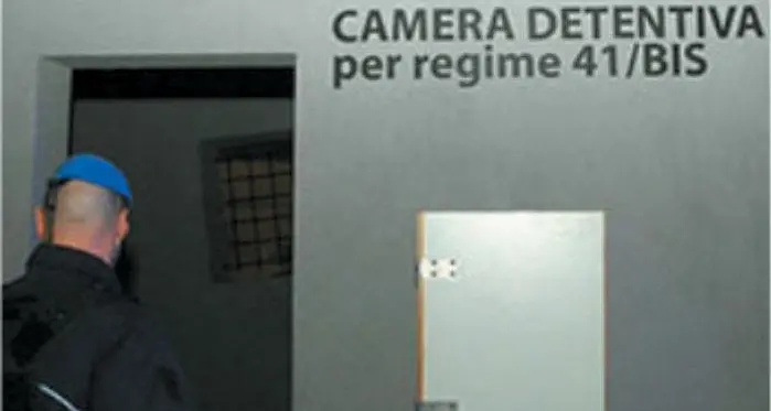 Parma, «Quei tre cellulari al 41bis sono una falla nelle condizioni di lavoro»