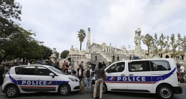 Ancora attentati, due vittime a Marsiglia e un camion contro i passanti in Canada
