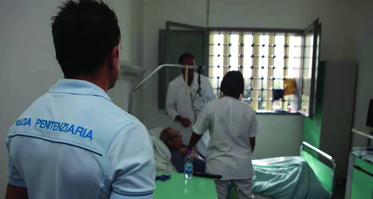 Condannati a morire in cella: quando lo Stato dimentica i detenuti malati