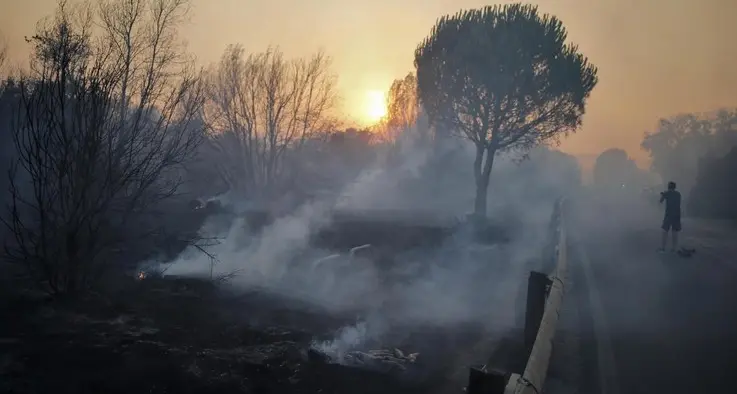 Gran Canaria, è apocalisse. Il fuoco divora l'isola, 8000 persone evacuate