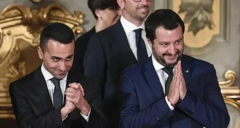 Salvini se la cava, Renzi no: arrestati i suoi genitori