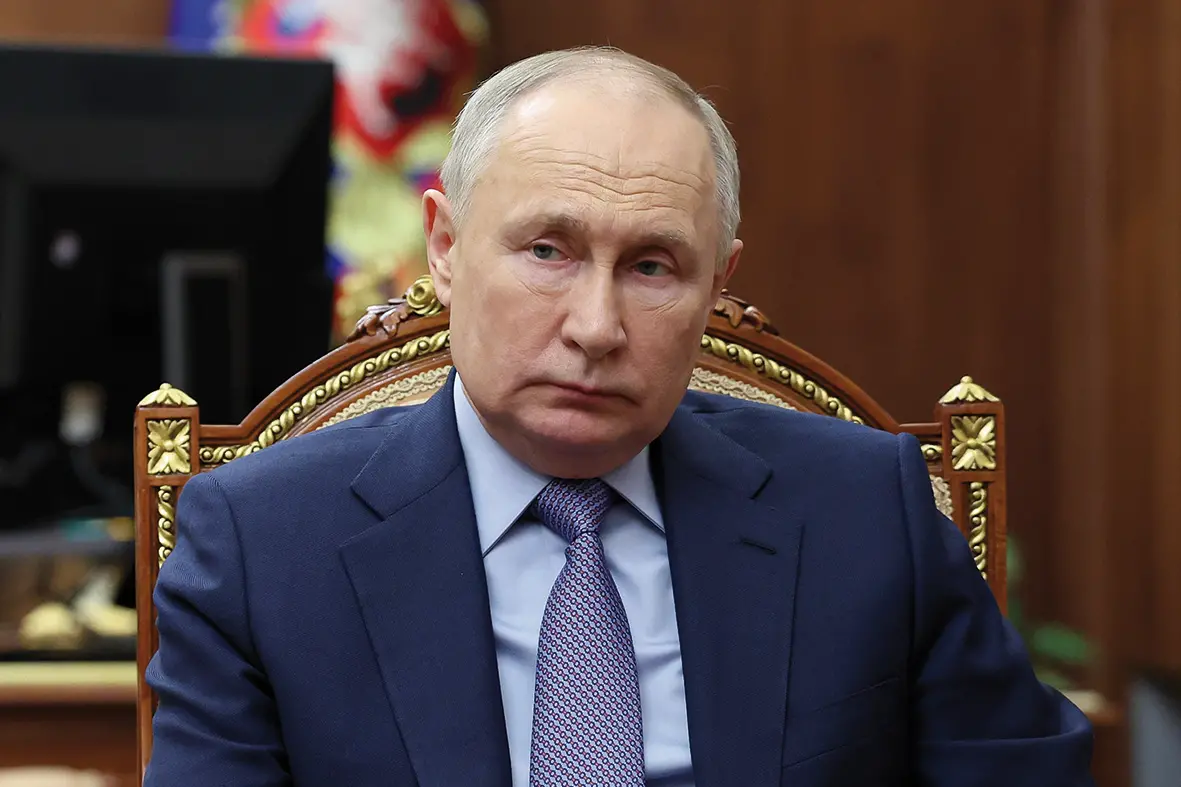 Il Cremlino replica a Londra e Parigi: «Irresponsabili, vogliono la guerra ma la nostra risposta sarà schiacciante»