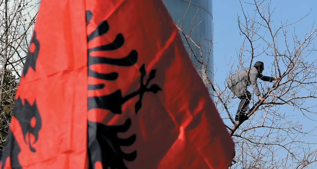 Albania, verso il colpo di stato: elezioni farsa e rischio mafia