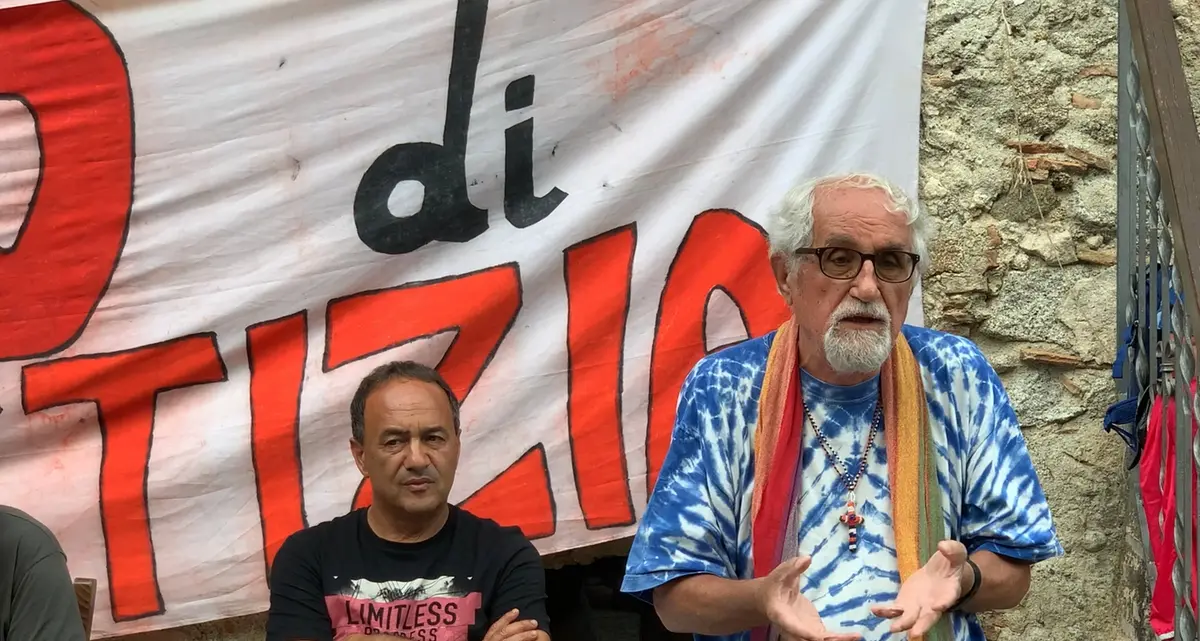 Riace, digiuno di giustizia. Padre Zanotelli: «Il governo cancelli i decreti Salvini»