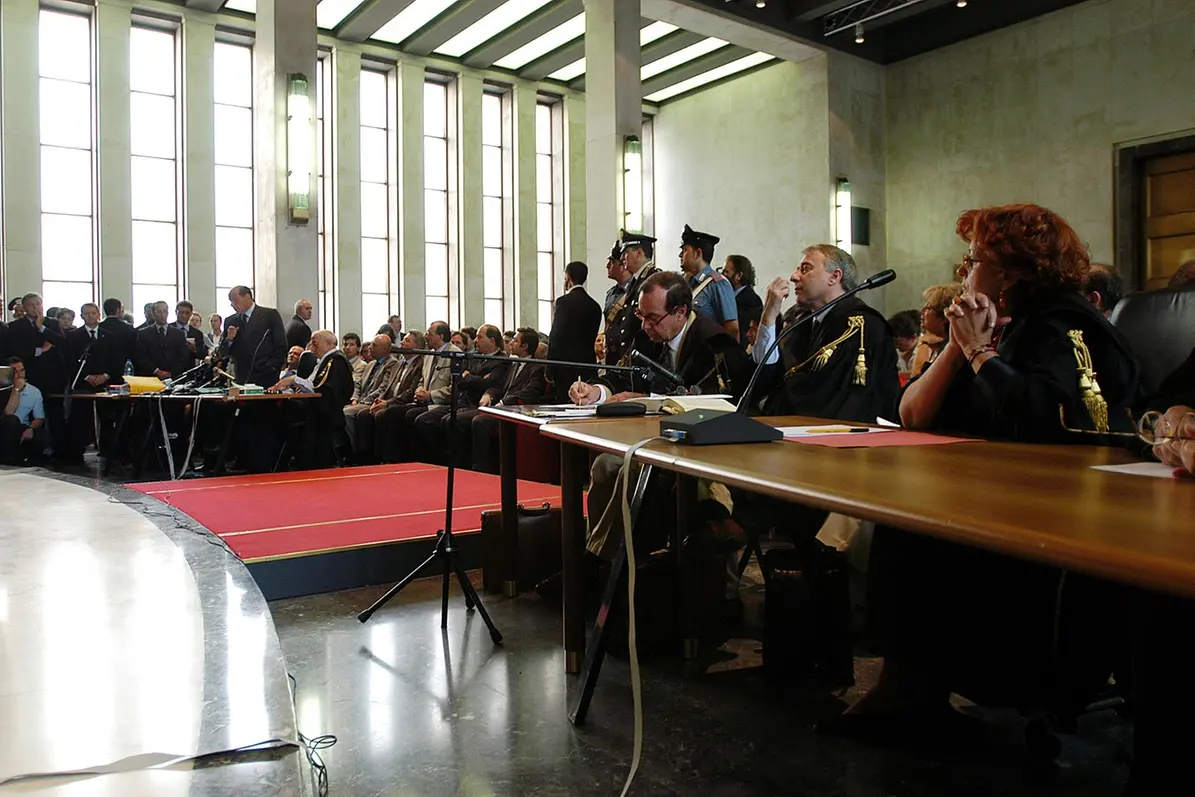 Berlusconi in aula il 17 giugno del 2003 durante il processo Sme