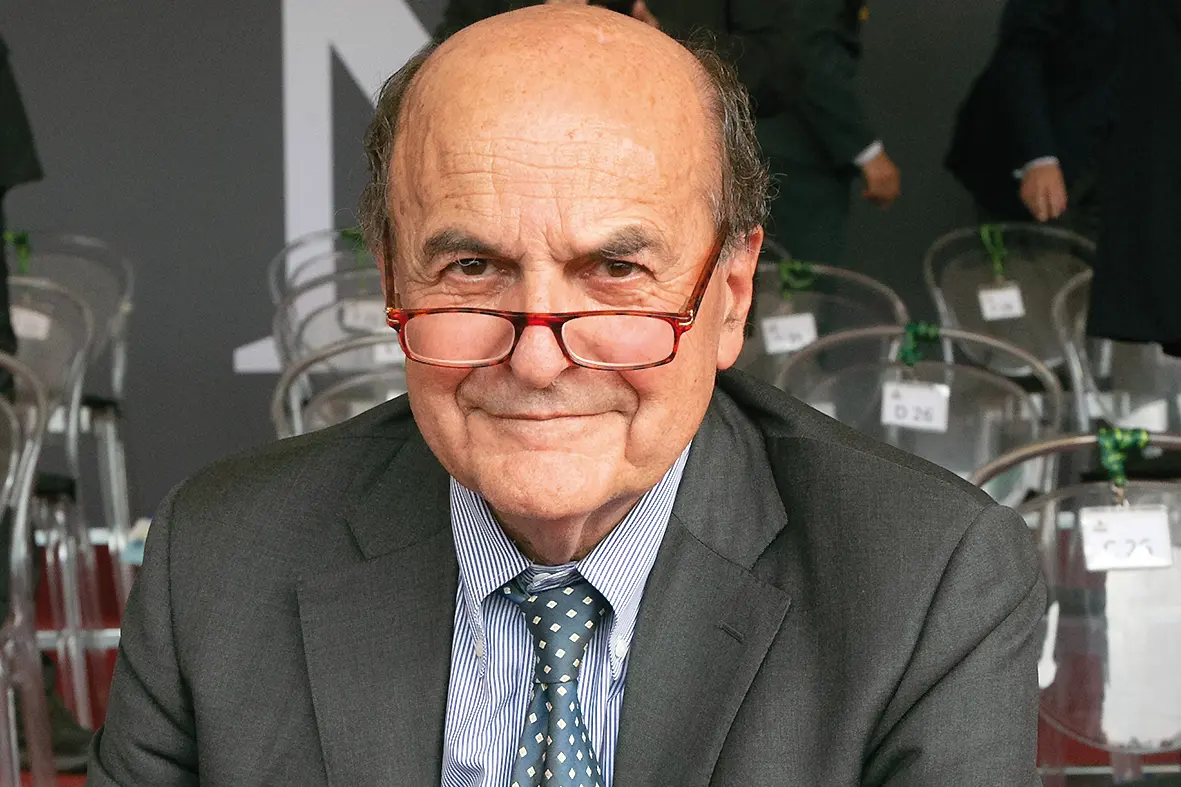 PIER LUIG BERSANI POLITICO , IMAGOECONOMICA