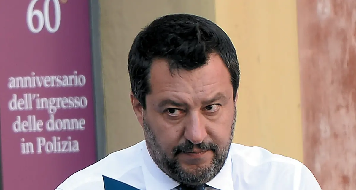 I venti di crisi spazzano palazzo Chigi E Salvini ripensa alle urne