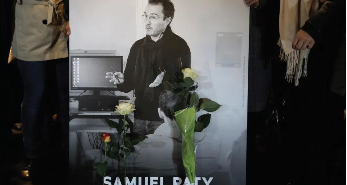 Samuel Paty assassinato da una fake news e dal fanatismo religioso