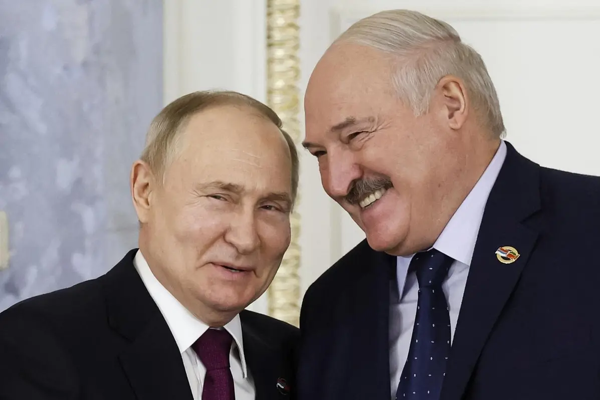 Putin e Lukashenko, rispettivamente presidente della Russia e della Bielorussia