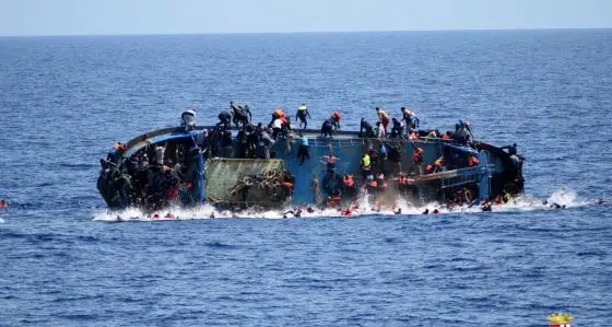 Naufragio a poche miglia da Lampedusa: almeno 7 morti, in salvo 45 migranti