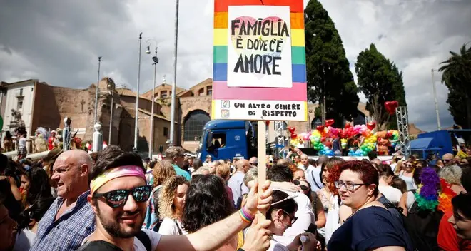 I cinquant’anni del Pride: orgoglio e diritti per costruire una società più libera