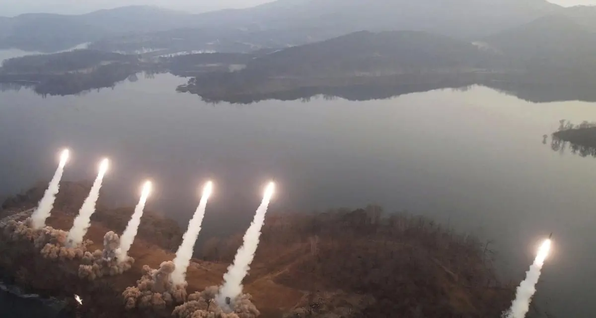 Due missili della Corea del Nord nel Mar del Giappone: massima allerta