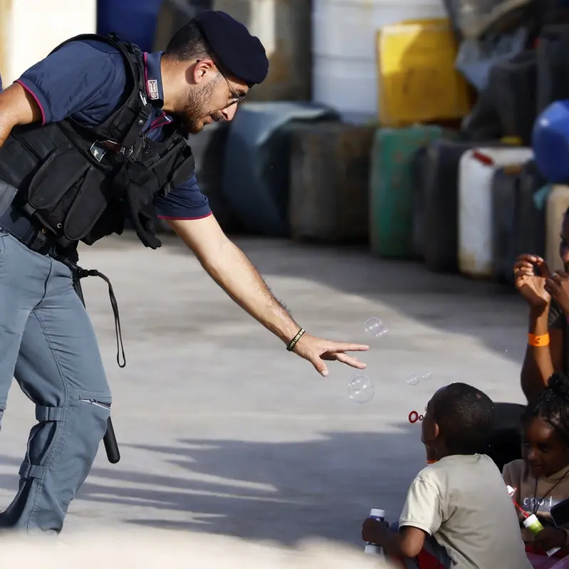 Migranti liberati a Catania, il giudice: «Il decreto del Governo è illegittimo». Fratelli d’Italia insorge