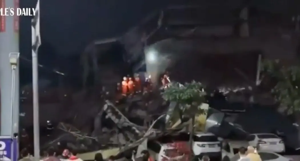 Cina, crolla hotel usato per quarantena: 70 persone sotto le macerie