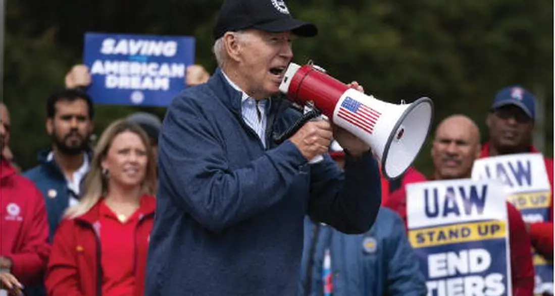 Negli Usa torna la classe operaia il comizio di Biden tra le tute blu