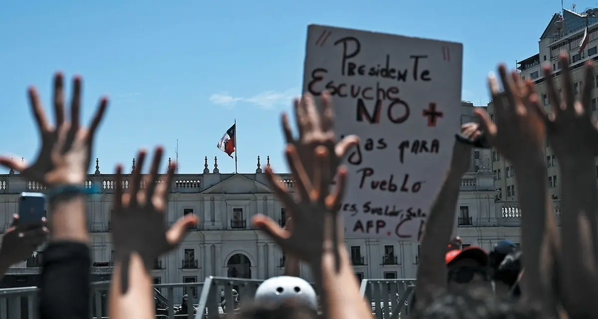 Cile, un referendum per abolire la Costituzione di Pinochet