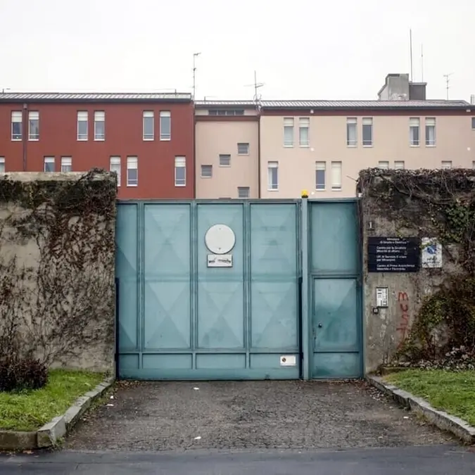 Presunte torture e violenze a detenuti minori nel carcere Beccaria di Milano, cinque agenti tornano in servizio
