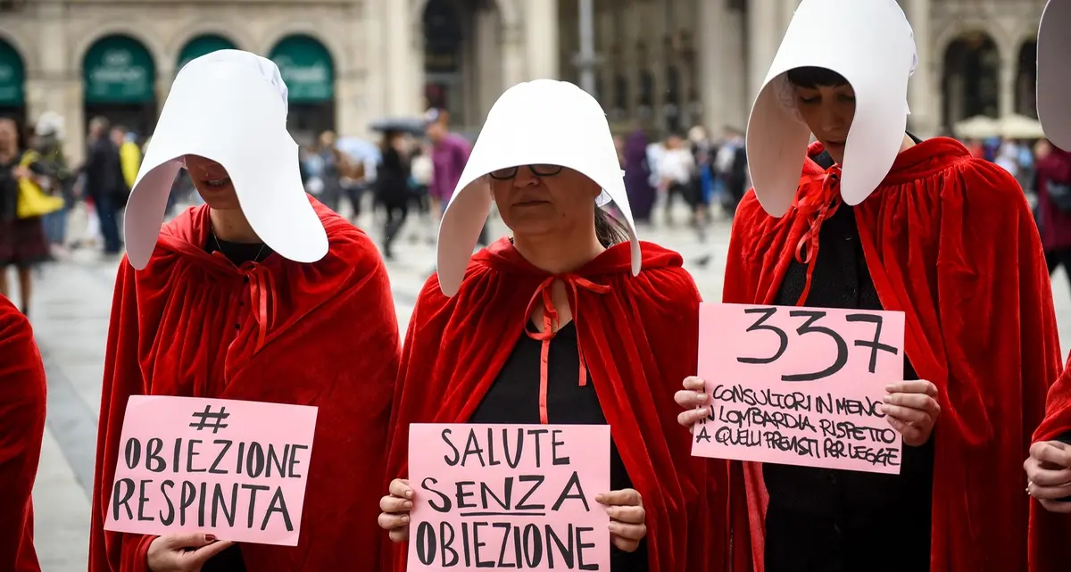 Poco più di cento euro al mese per convincere le donne a non abortire
