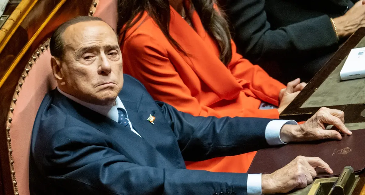 Spazio ai quarantenni, la svolta di Berlusconi per tornare al centro