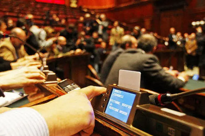 La commissione Bilancio del SEnato ha approvato stamattina l\\'emendamento alla Manovra che introduce la web tax