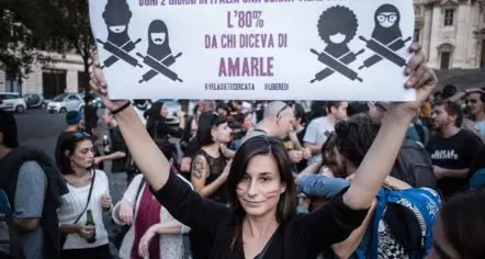 Le donne tornano in piazza: basta con la violenza