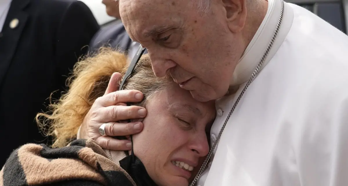 Papa Francesco: «Ci sono popoli interi sfruttati e lasciati a sé stessi»