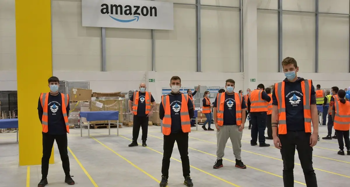I lavoratori Amazon si fermano: \"Uno sciopero per la dignità del lavoro\"