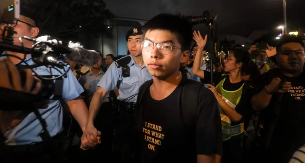 Il leader degli studenti di Hong Kong: «L'Italia stia attenta a non diventare una provincia cinese»