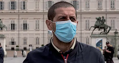 Se il virus spegne i polmoni della democrazia E l’Italia rischia più di altri