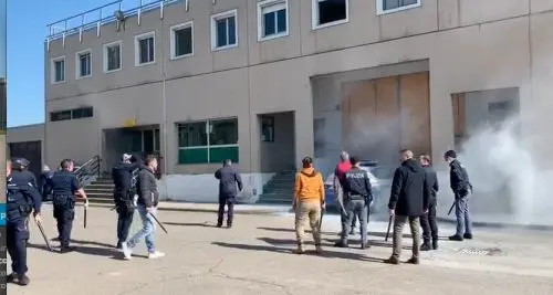 Negano una visita medica a uno dei 5 testimoni dei pestaggi nel carcere di Modena