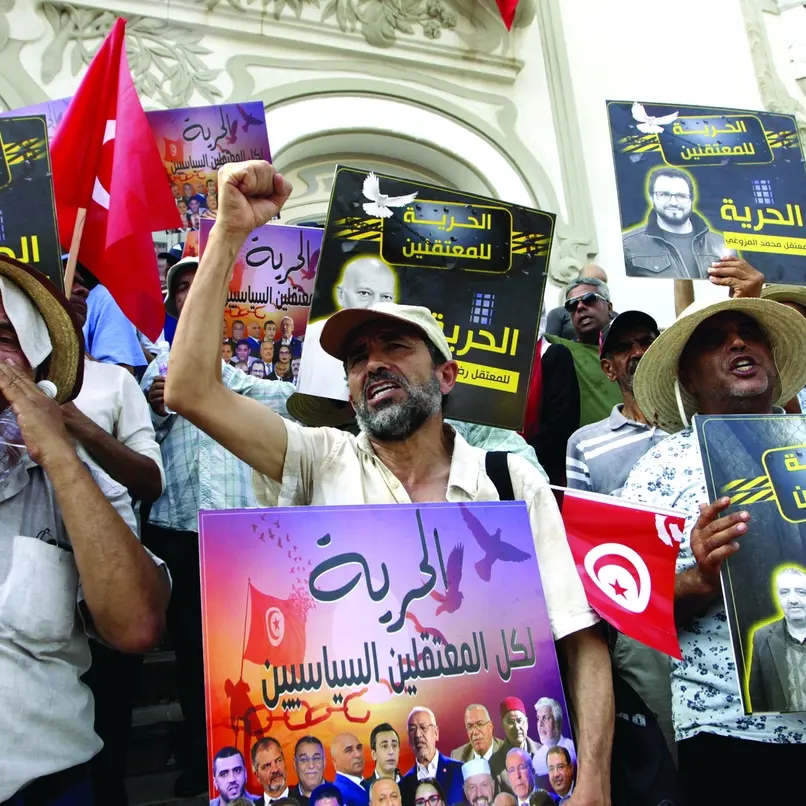 Avvocati, giornalisti, oppositori, migranti: così Tunisi uccide i diritti