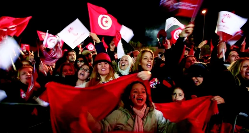 Tunisia esultano le donne sì alla legge antiviolenza