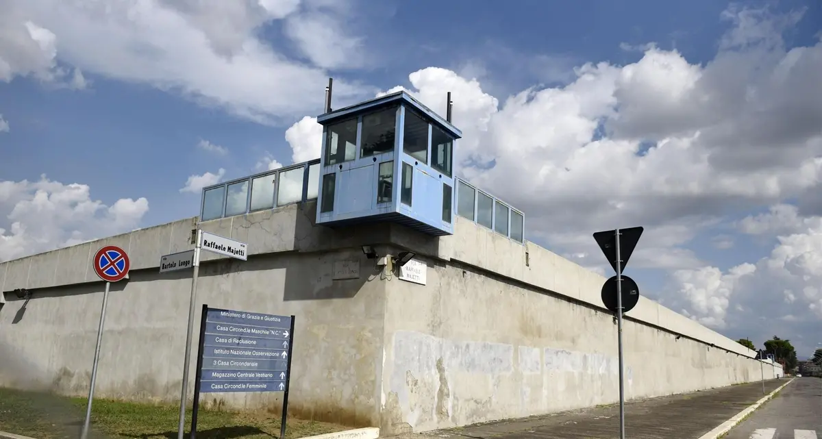 Covid in carcere, tensione per i nuovi focolai al Pagliarelli di Palermo e Rebibbia